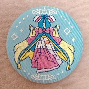 魔法つかいプリキュア 刺繍衣装缶バッジ ミラクル サファイアスタイル