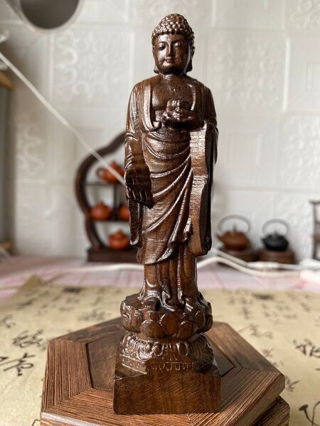 実木 釈迦牟尼仏木彫置物 細工精彫 木彫仏像 開運風水 お守り 立像 仏教美術 菩薩仏堂供養仏像置物 高さ約16cm