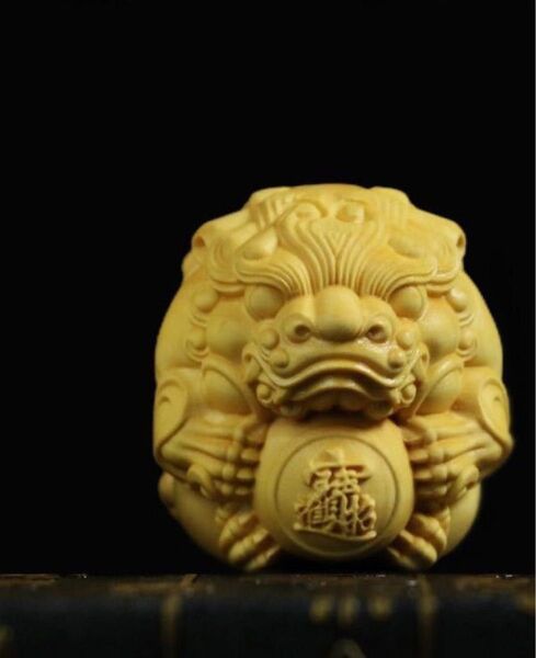 柘植木彫り彫刻 神獣 可愛いヒキュウ 柘植 オブジェ お守り 根付 置物 本体サイズ4cm 工芸品