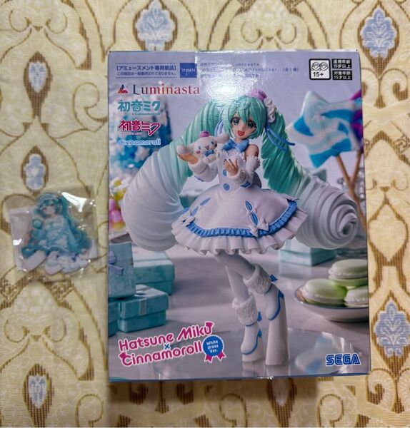 初音ミク シナモロール フィギュア ホワイトドレス Ver. アクスタ ピアプロ アクリルスタンド サンリオコラボ 日本製