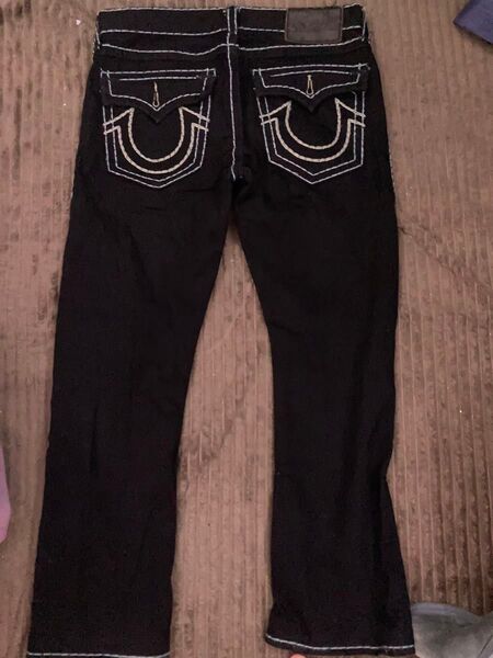 True Religion ブラックデニムパンツ