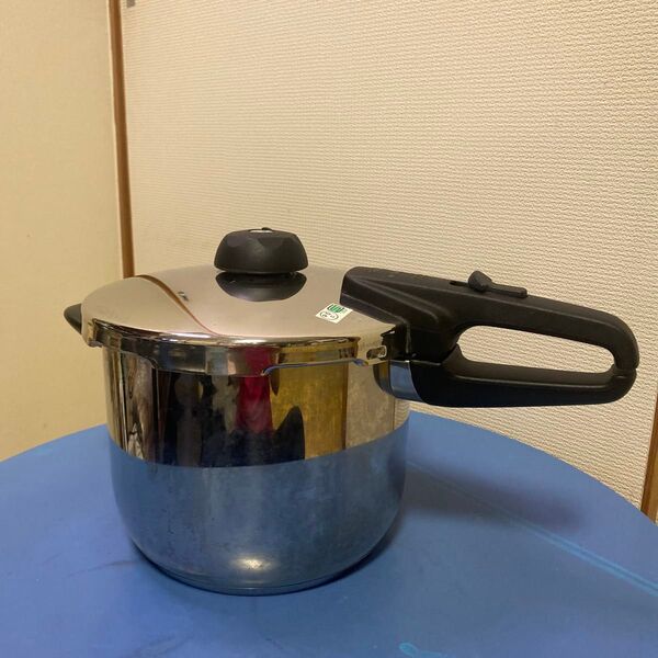 フィスラーステンレス圧力鍋 6L 0062 Fissler
