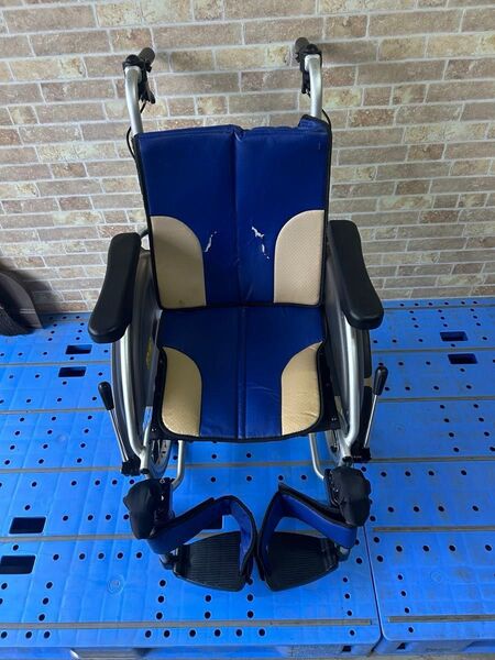 MIKI 【スキットシリーズ】SKT-500 自走式6輪車いす
