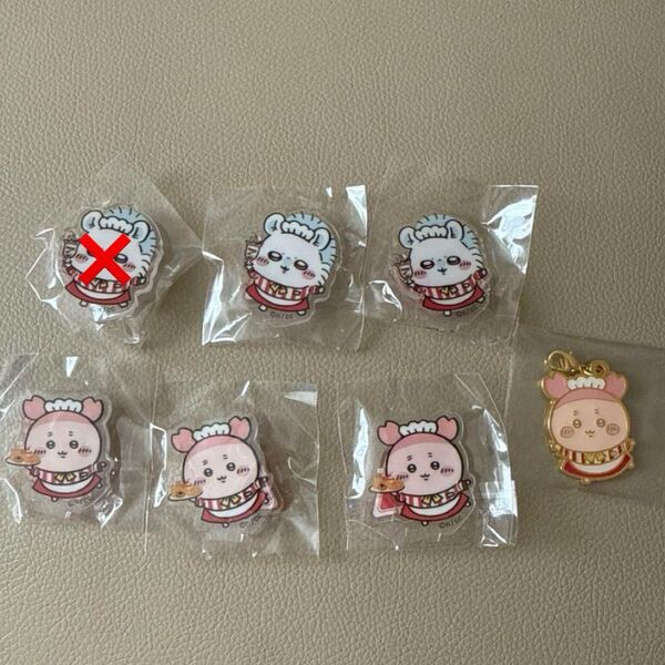 ちいかわレストラン モモンガ 古本屋 アクスタ