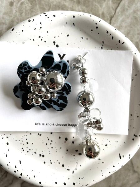 【ブルービックアシメピアス】ハンドメイド アクセサリー