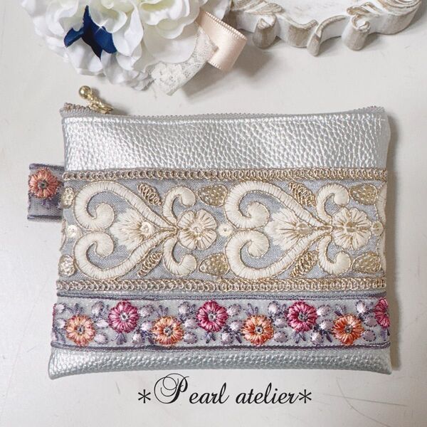 水色インド刺繍リボン&シルバーマルチポーチ☆ メイクポーチ メガネ入れ シルバー ハンドメイド コインケース ちびポーチ