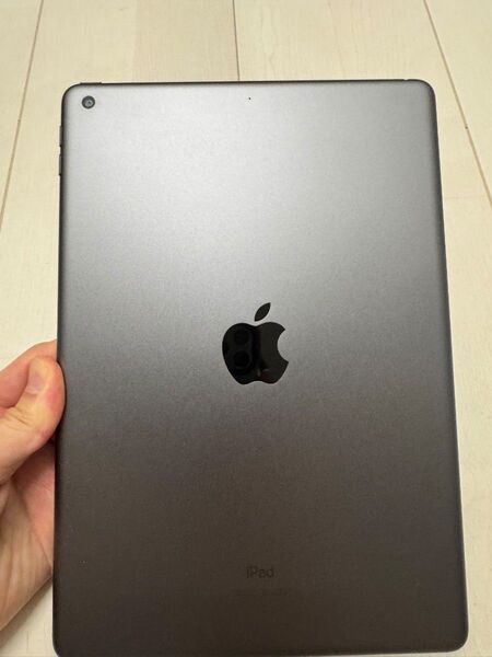 Apple MK2K3J/A 10.2インチ iPad (第9世代) Wi-Fiモデル 64GB スペースグレイ 美品 97%