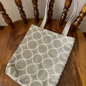 ハンドメイド トートバッグ シーチングリネン 刺繍 サークル グレー