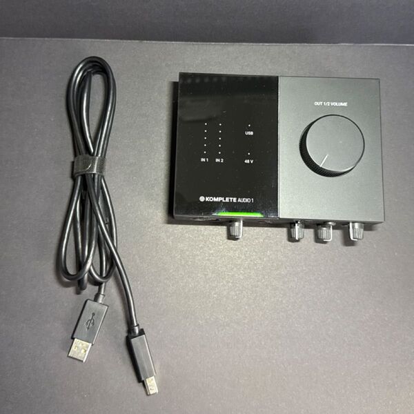 KOMPLETE AUDIO 1 オーディオインターフェース
