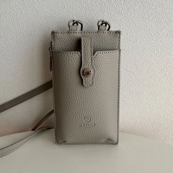 【美品】D.KELLY スマホポーチ スマホショルダーバッグ ポシェット ポーチ