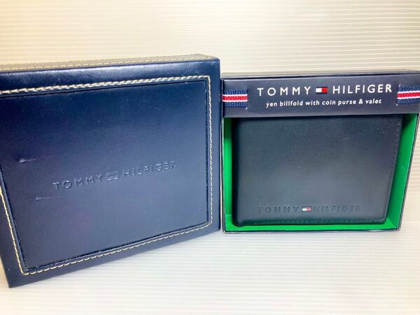 TOMMY HILFIGER ブラック二つ折り財布ほぼ未使用 箱有り メンズ財布ストリートファッション小物