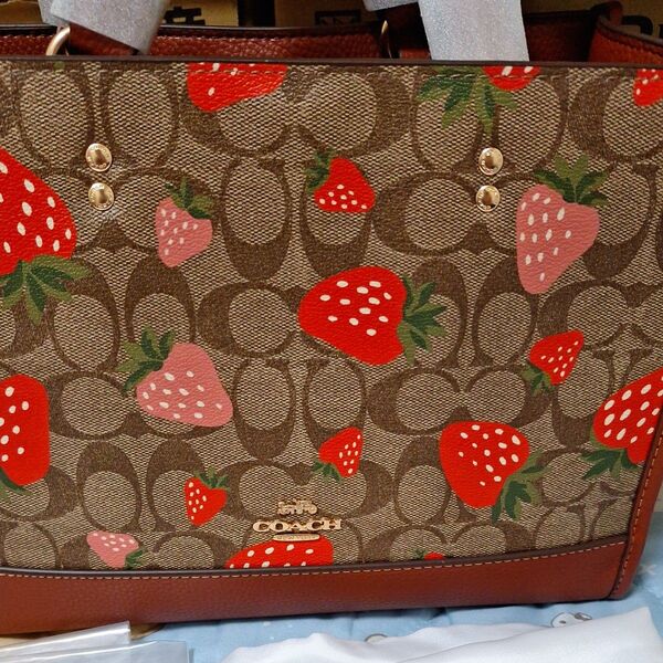 COACH コーチ トートバッグ ストロベリープリント