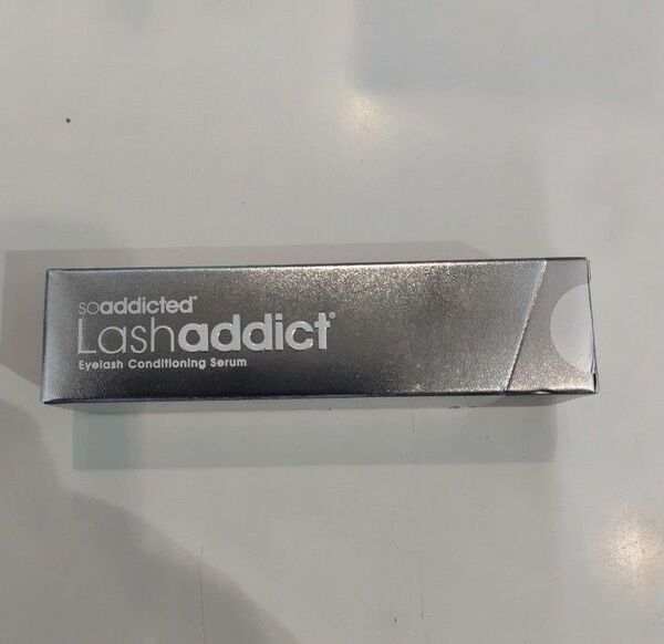 新品未使用 ラッシュアディクト まつ毛美容液 5ml 匿名配送 即購入可 定価11.000円 Lashaddict