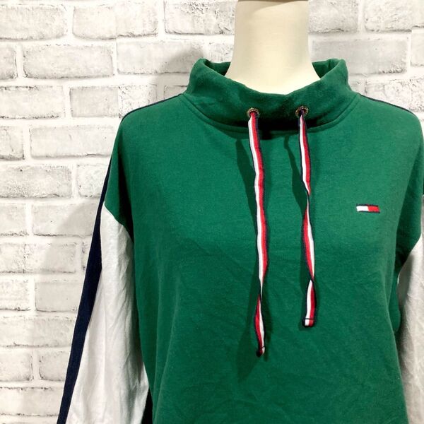 1467 TOMMY HILFIGER トミーヒルフィガー スウェット トレーナー L クロップド丈 緑 レディース モックネック