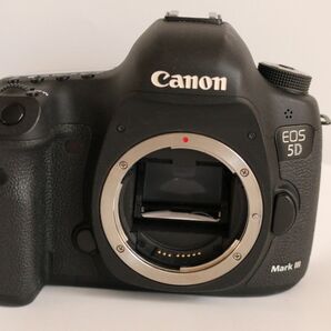 キヤノン Canon EOS 5D Mark III ボディのみ 外装傷あり正常動作確認済み