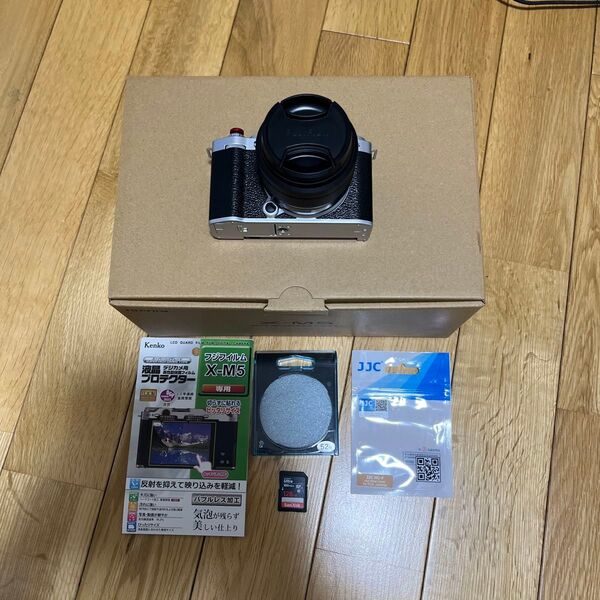 FUJIFILM X-M5 シルバー レンズキット おまけ多数