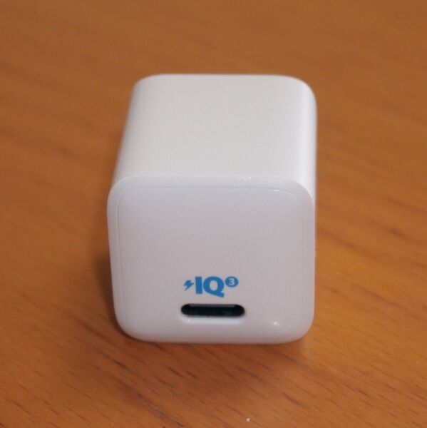 【中古】Anker PowerPort III Nano 20W 白色 PD 充電器 20W USB-C 超小型急速充電器