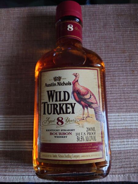 WILD TURKEY 8年 200ml