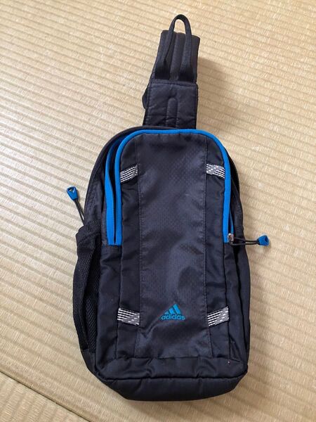 adidas アディダス ボディーバック