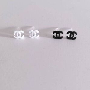 ヴィンテージボタン シャネル ミニピアス2セット