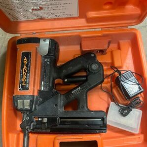 トラックファースト ガス式 鋲打機 TF-1100JQ