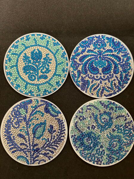 コースター4枚セット ラインストーン装飾 青系 ダイアモンドアート完成品 プラスチック製 コルク貼り コースター インテリア雑貨