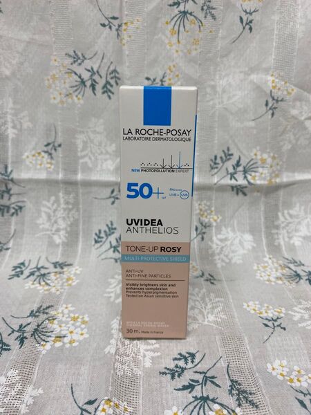 ラロッシュポゼ UVイデア XL プロテクショントーンアップローズ 30ml