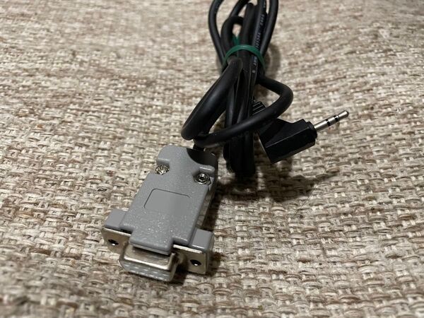 940-0299A相当 APC NMC2 2.5mm - RS-232C ケーブル