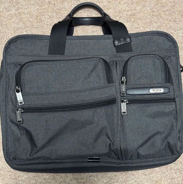 TUMI トゥミ ビジネスバッグ ブリーフケース エクスパンダブル アルファ 2way ブラック 黒 ショルダーバッグ A4 PC