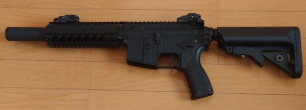 スペクナアームズ 電動ガン M4