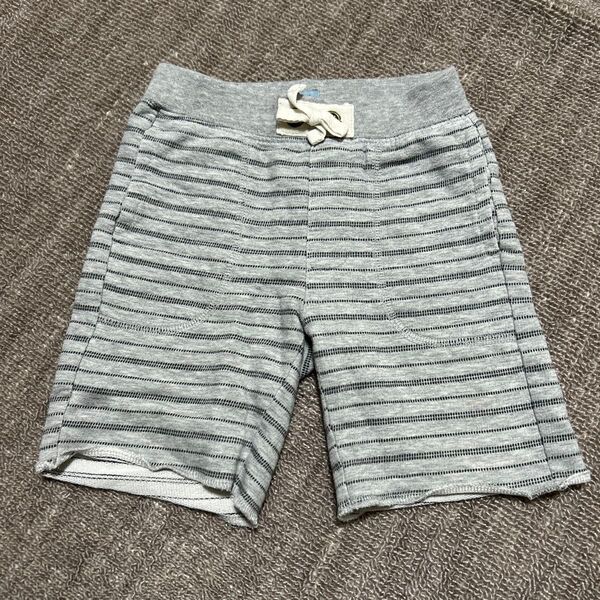 95 babyGAP グレー ボーダー柄 ハーフパンツ 紐付き 短パン 薄手 ショートパンツ スウェット キッズ