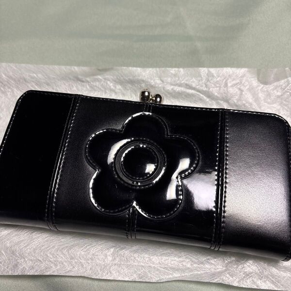 マリークワント MARY QUANT 長財布