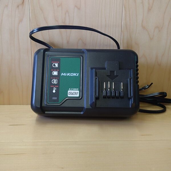 ハイコーキ10.8v充電器 UC12SL