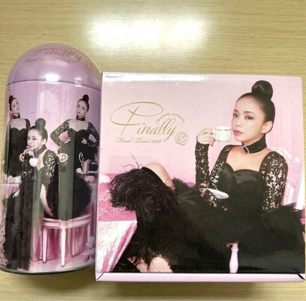 安室奈美恵さん クッキー缶・マグカップ