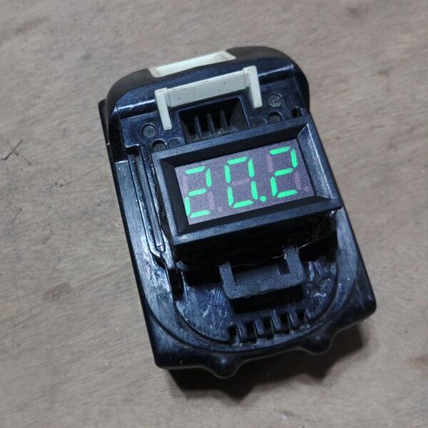 マキタバッテリー用電圧計
