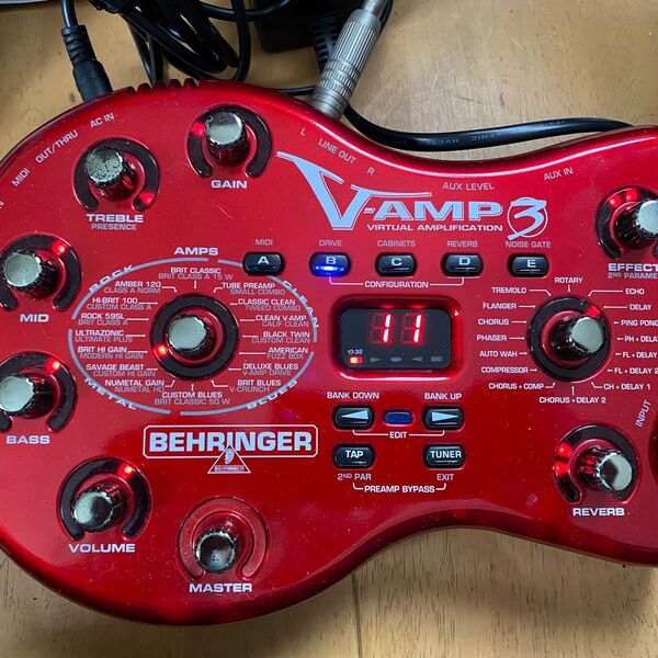 BEHRINGER V-AMP3 マルチエフェクター