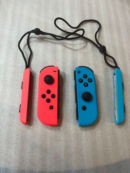 Nintendo ニンテンドー スイッチ Switch 純正ジョイコン ストラップつき ネオンブルー ネオンレッド