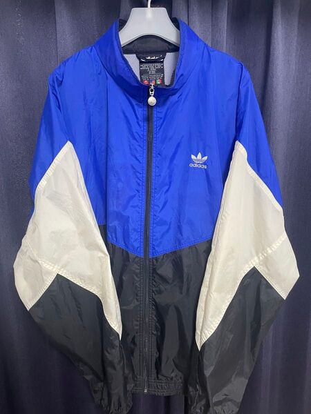 常田大希着用 adidas ナイロンジャケット 万国旗