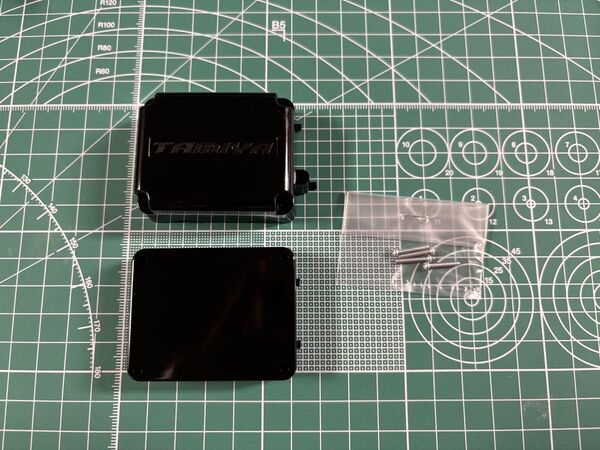 タミヤ TT-02 D部品 D4 D5 2×12mm タッピングビス 4本 受信機 ケース カバー 防粉 TT-01 CC-01