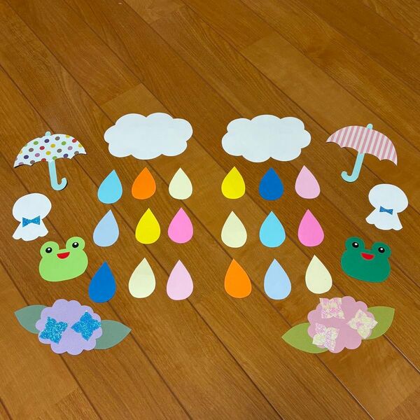 6月 壁面 カエル 梅雨 しずく 保育 幼稚園 施設 紅白 梅