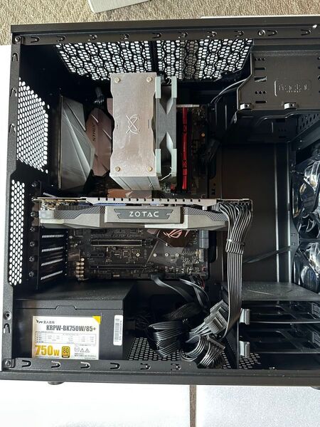 旧式ゲーミングPC