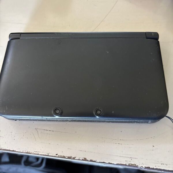 ニンテンドー3DS LLジャンク品です 画面つきません