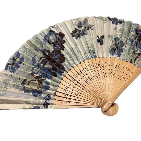 新品 花柄ブルー シルクの扇子