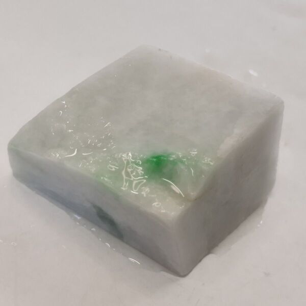 ミャンマー産 本翡翠 原石 A貨 60g No.183