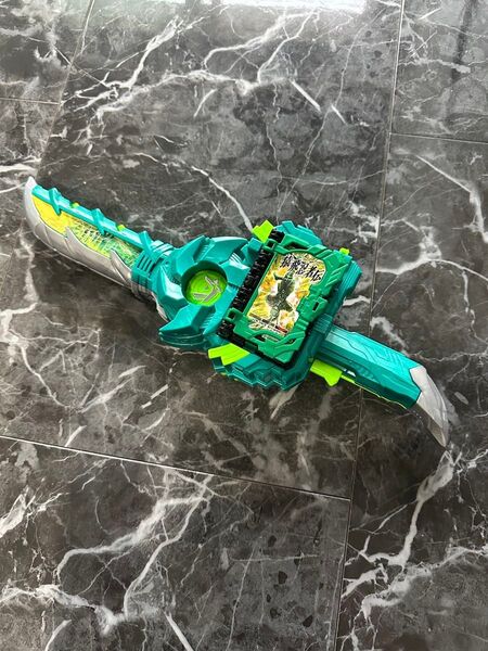 仮面ライダーセイバー 変身聖剣 DX風双剣翠風