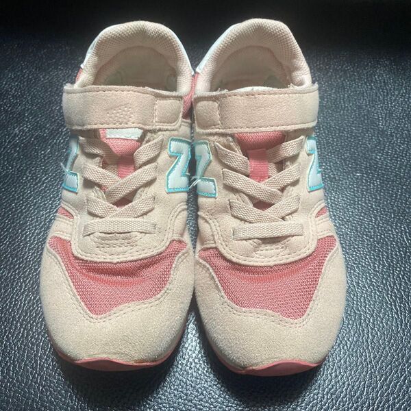 new balance キッズスニーカー 19cm