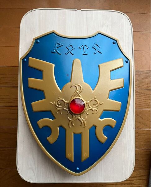 ドラゴンクエスト ロトの盾 レプリカ