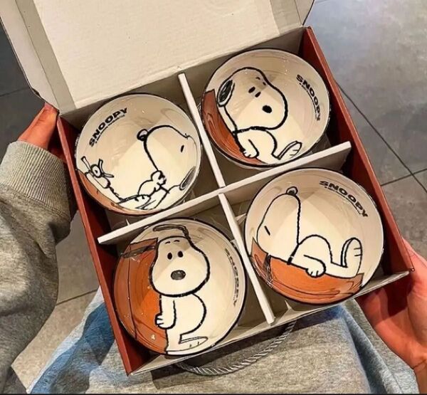 SNOOPY スヌーピー お茶碗 海外限定 箱付き 4個セット《 ご購入前にコメントをお願い致します》