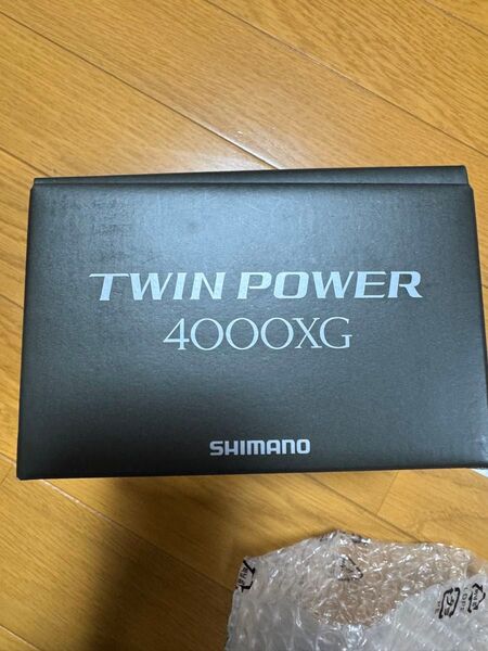 24ツインパワー 4000XG (未使用)