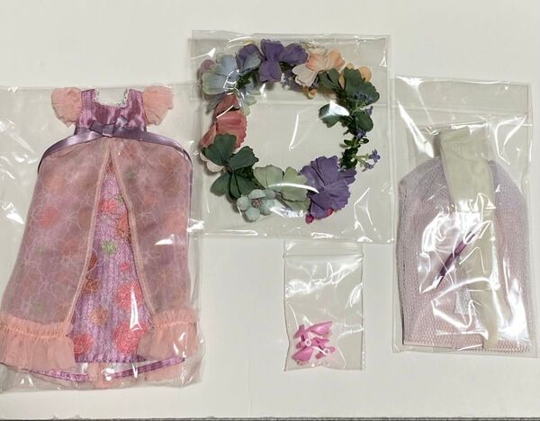 Junie Moon プレゼンツ レディレフロイ アウトフィットのみ